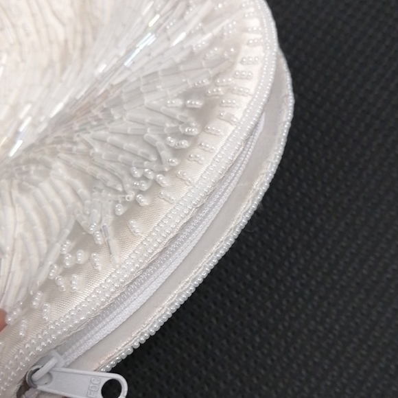 Beaded clutch - Picture 4 of 7